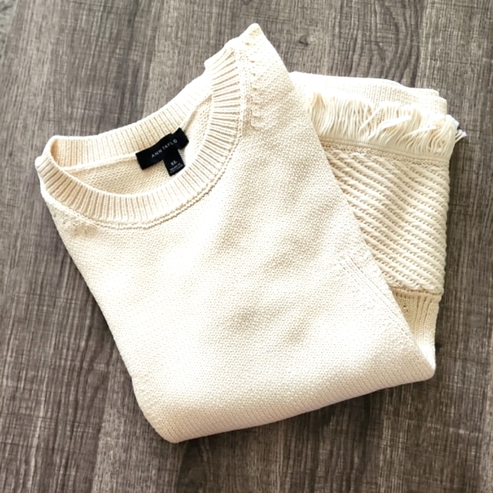 ANN TAYLOR  Cream Sweater Vest Size XL